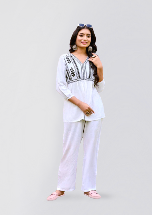 Elegant White Kurta Set with Embroidered Yoke – Women’s Ethnic Wear
